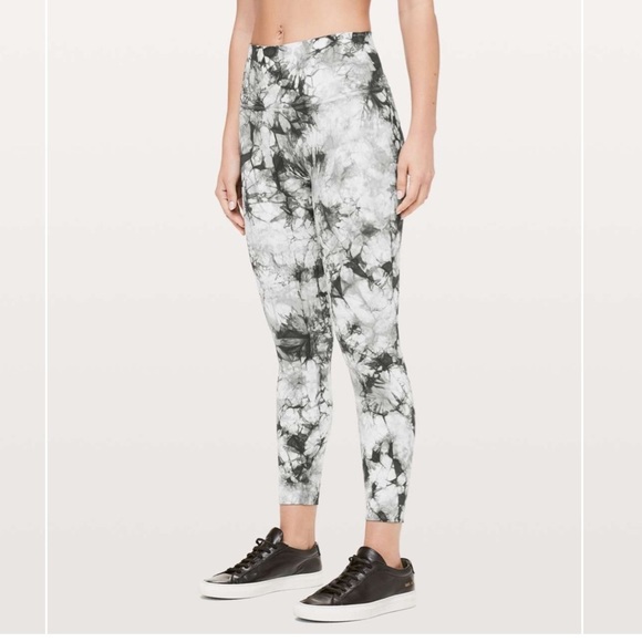 lululemon athletica Pants - Lululemon Wunder Under Hi-Rise 7/8 Tight Dual Shibori Full-On Luxtreme 25"